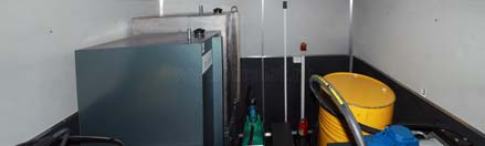 Рабочий отсек фургона маслостанции