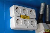 Места подключения внешних потребителей 220В