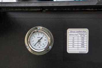 Манометр пневмоподвески