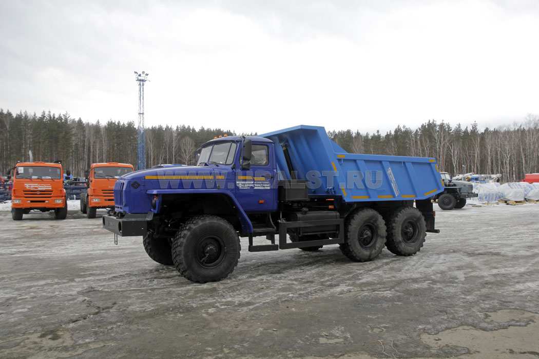 Cамосвал Урал 58312A (55571) с задней разгрузкой