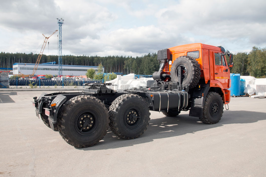 Седельный тягач Камаз 43118 со спальным местом УСТ-5453