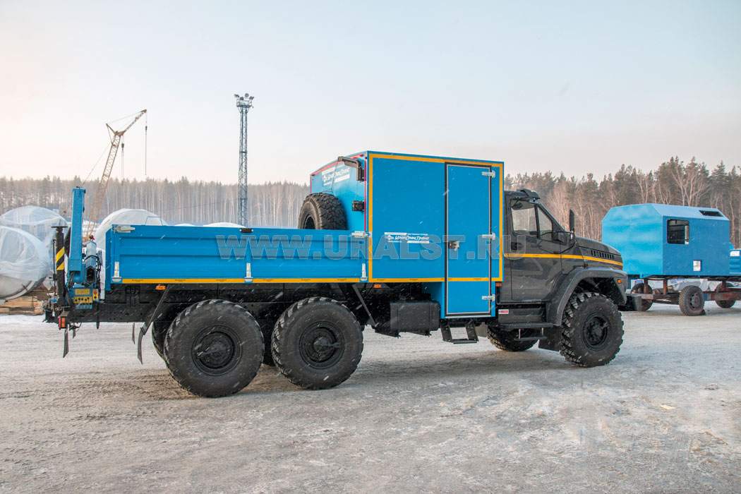 Грузопассажирский автомобиль УСТ Урал-NEXT ГПА с краном-манипулятором ИМ-25