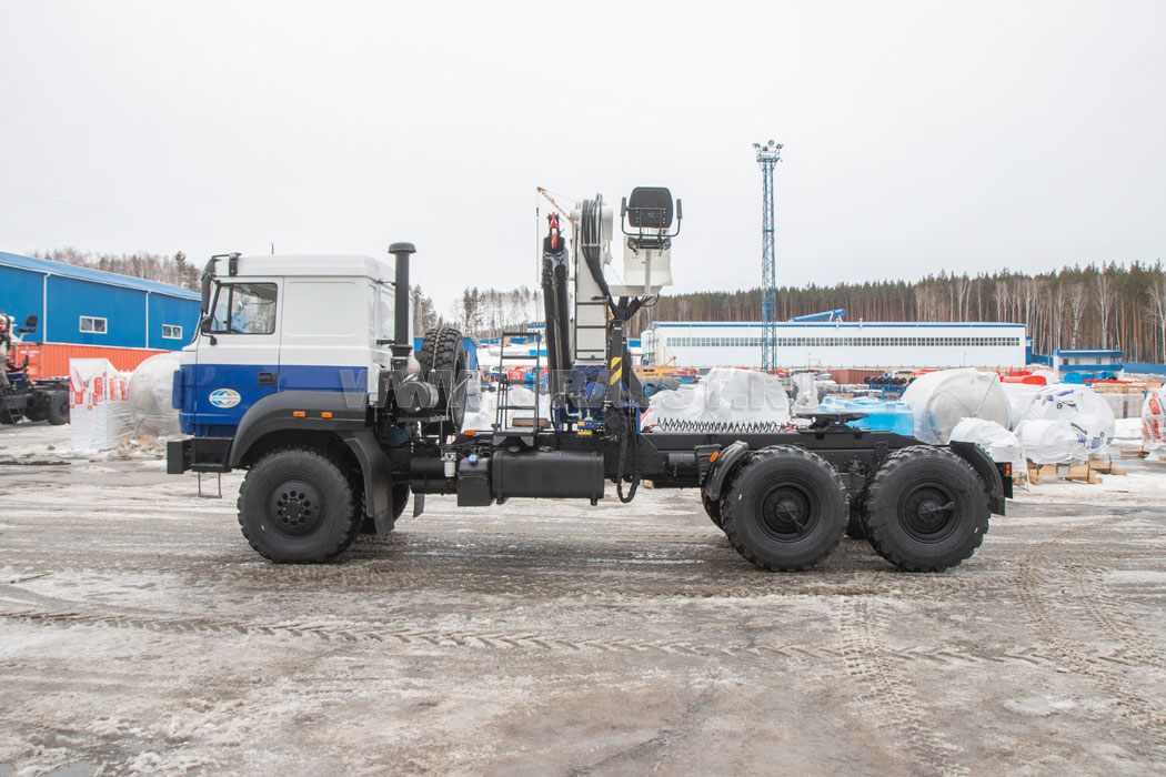 Седельный тягач УСТ-5453 Урал с КМУ ИМ-240