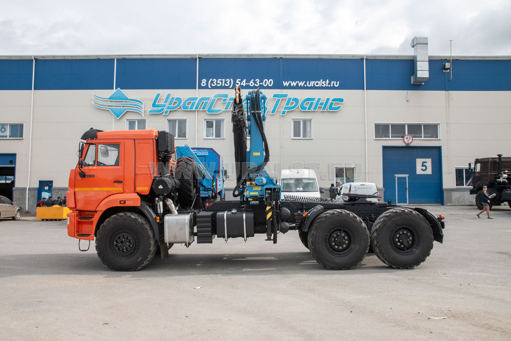 Седельный тягач Камаз с КМУ ИМ-240-04