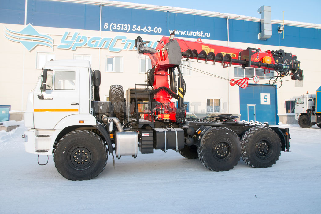 Седельный тягач Камаз 43118-50 с краном-манипулятором ИТ-200