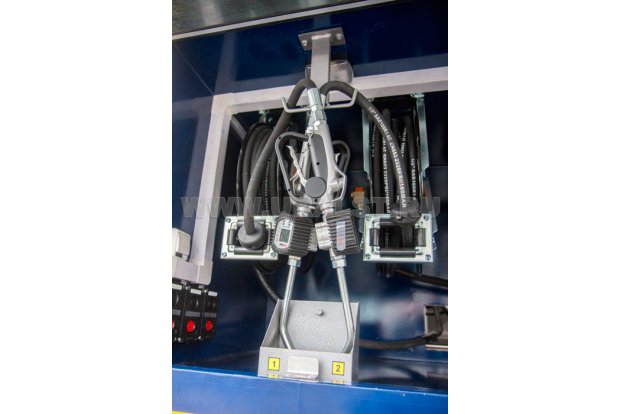 Маслораздаточные катушки с раздаточными пистолетами и счетчиками масла