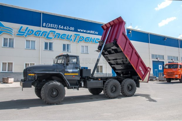 Cамосвал Урал с задним бортом