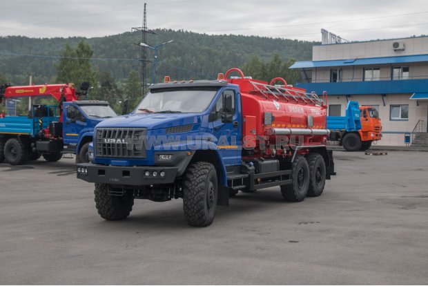 Автотопливозаправщик АТЗ-11-2 УСТ-5453