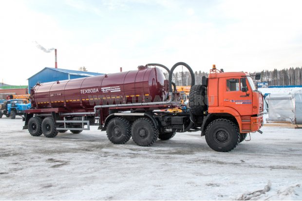 Полуприцеп цистерна вакуумная с системой обогрева сливного крана от выхлопной системы тягача (опция)