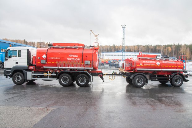 Автоцистерна АЦ-20-2 УСТ-5453 на шасси MAN