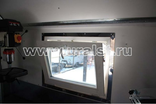 Окно-форточка