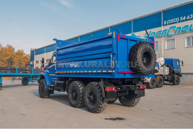 Самосвал АС 10-15 Урал сельхозник