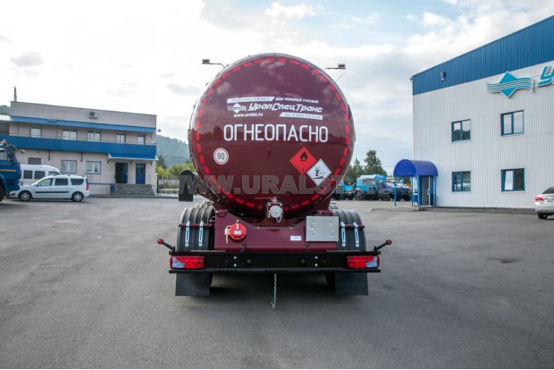 Прицеп цистерна нефтевоз  ППЦН 28КТ-31 УСТ 9465 термос, нар. нерж, внутр. 5 мм