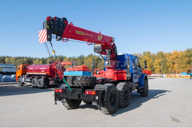  Седельный тягач с КМУ ИТ-200 (тросовый) УСТ 5453 Урал 44202-82Е5 сп.м.