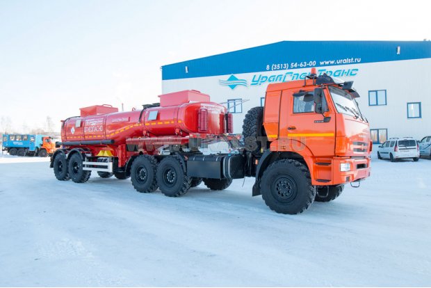 Полуприцеп цистерна нефтевоз ППЦН 20-21-2Н ПТ УСТ 9465 рамная, насос + Седельный тягач Камаз 43118-23027-50 сп.м 