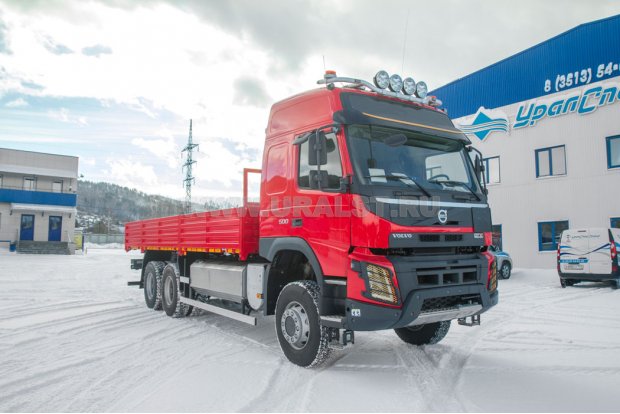 Автомобиль бортовой Контейнеровоз Volvo FM 6x6 
