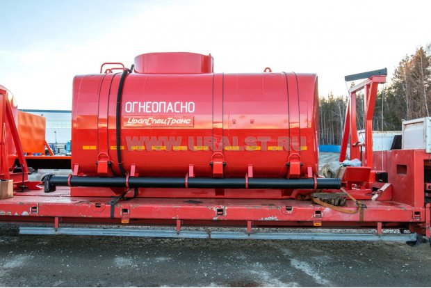 Автоцистерны для ГСМ и нефти( навеска) АЦ-15