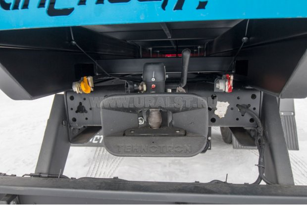 Заднее сцепное устройство