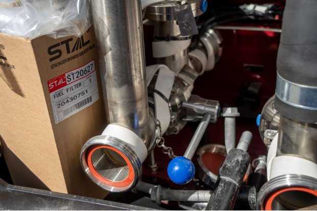 Трубопровод слива, резьбовое соединение