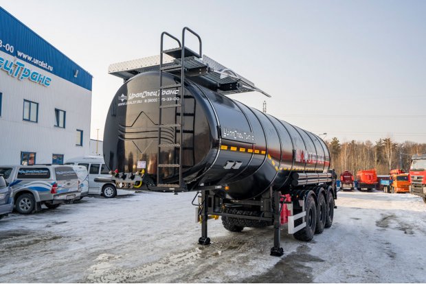 Полуприцеп-цистерна нефтевоз ППЦН 26КТ-32 ПТ термос