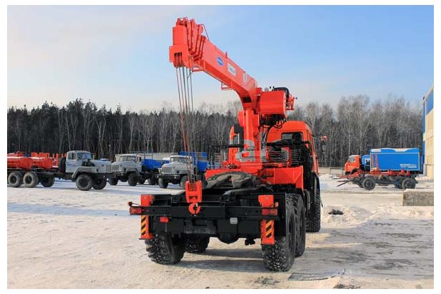 Седельный тягач Камаз с краном-манипулятором