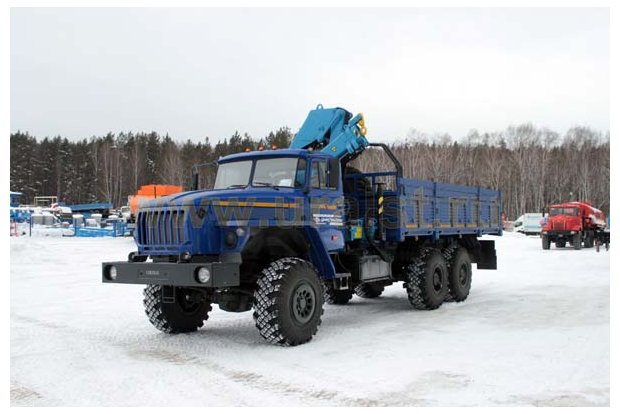 Урал бортовой с краном-манипулятором