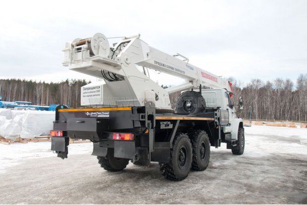 Автокран Челябинец КС-45721