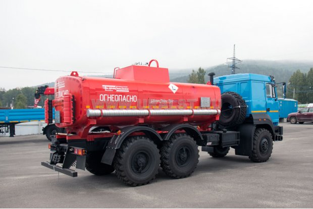 Автоцистерна Урал АЦ-11 УСТ-5453