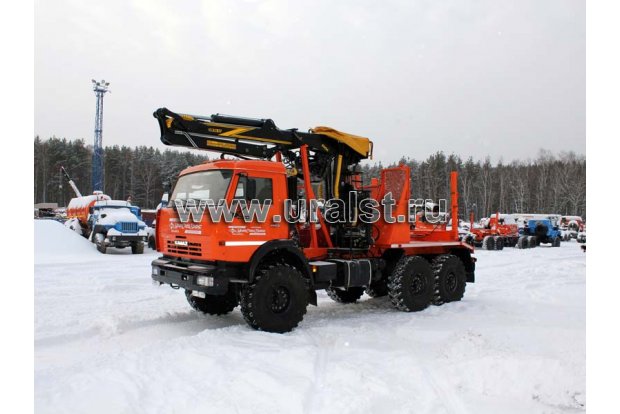 Лесовоз с манипулятором