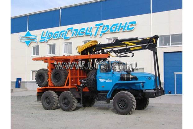 Автопоезд лесовозный тягач Урал 55571 с манипулятором и прицеп-роспуск УСТ 94651С