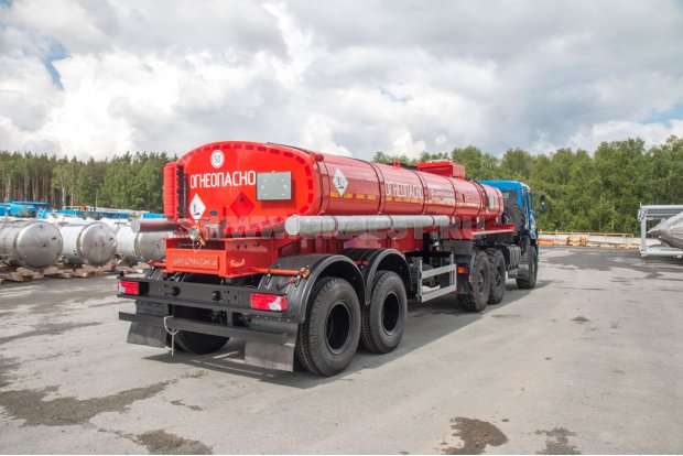 Полуприцеп цистерна для нефти УСТ-94651