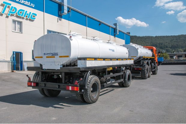 Прицеп-цистерна для воды