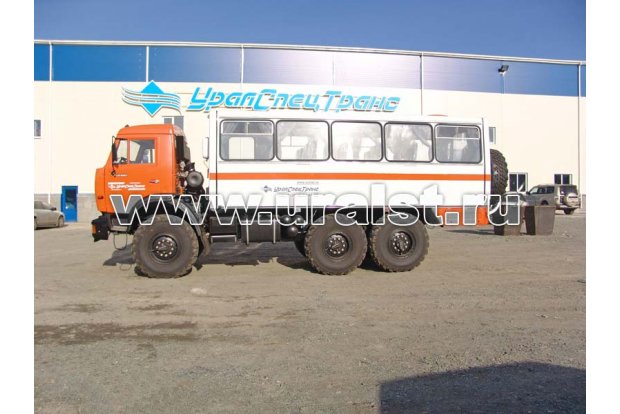 Вахтовый автобус КАМАЗ 4208