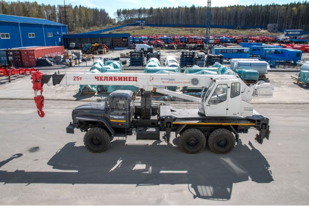 Автокран Челябинец Урал 4320-72