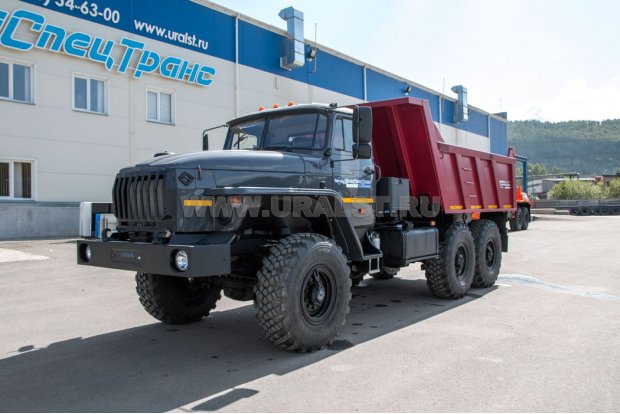 Cамосвал Урал с задним бортом