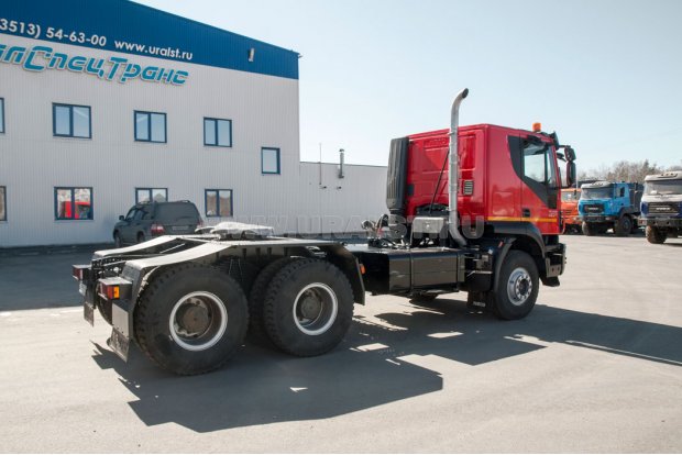 Седельный тягач IVECO-AMT 633911