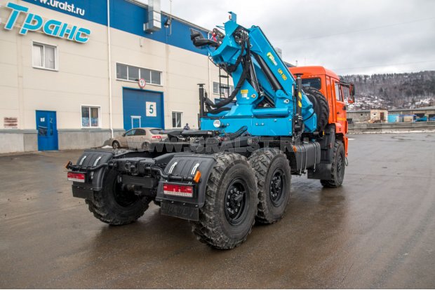 Седельный тягач с КМУ ИМ-180-05 Камаз 43118