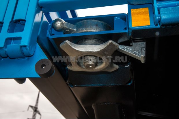 Фитинги контейнеровозные