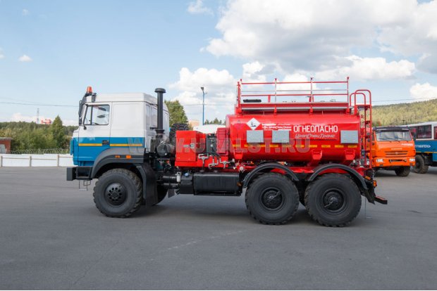 Автотопливомаслозаправщик АТМЗ-7,5-3 Урал-4320-4512-81, сп.м
