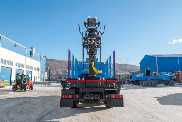 Сортиментовоз с манипулятором VM10L74 УСТ 5453 Урал 4320-60Е5