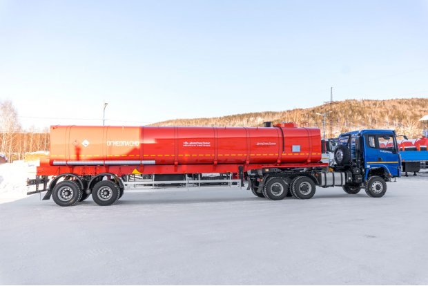 Полуприцеп цистерна для нефти ППЦН 40ПТ-24Д ПТ УСТ 9465 рамная, термос ССУ 1470, горловина в передней части