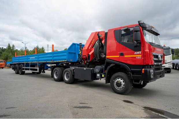 Седельный тягач УСТ 5453 АМТ N.V.632910 (6х6) с КМУ ИМ-320 + ППБ