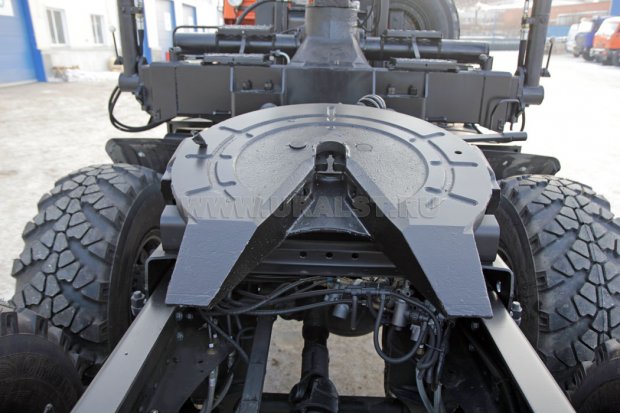 Седельно-сцепное устройство