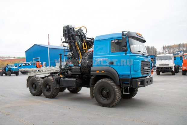 Седельный тягач Урал 44202 с гидроманипулятором ОМТЛ-120-02