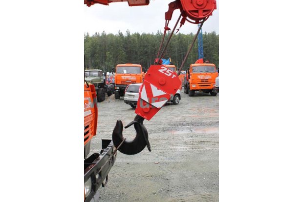 Автокран КС-55713-1К