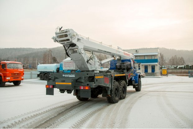 Автомобильный кран Урал КС-55733