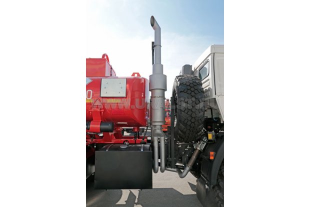 Вертикальная система выпуска отработанных газов