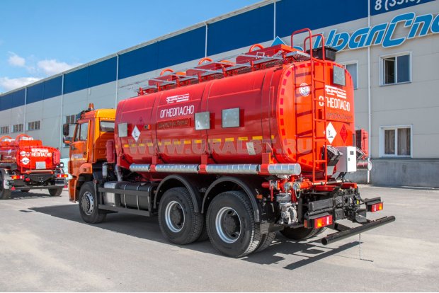 Автоцистерна АЦ-20-3 УСТ-5453