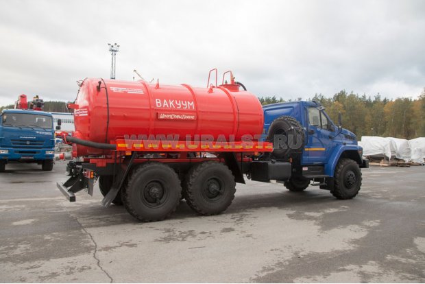 Автоцистерна МВ-10 КО