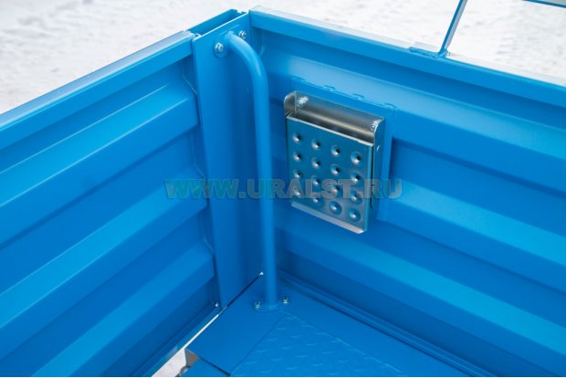 Ступень и поручень